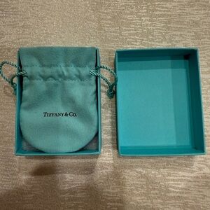 Tiffany pouch with box